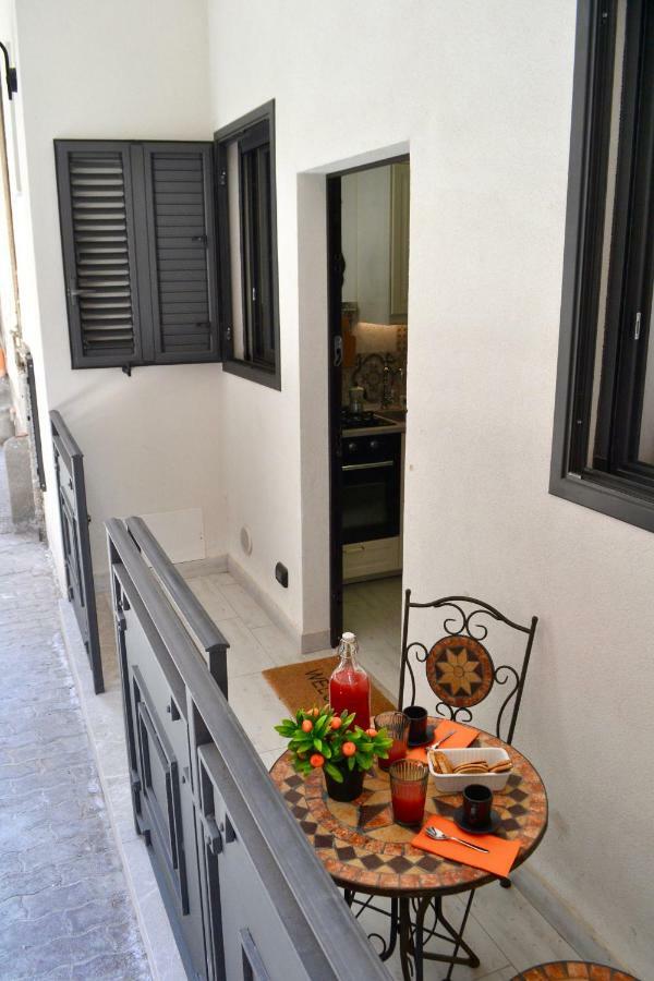 I Pupi - Sicilian Apartment Джардини-Наксос Экстерьер фото