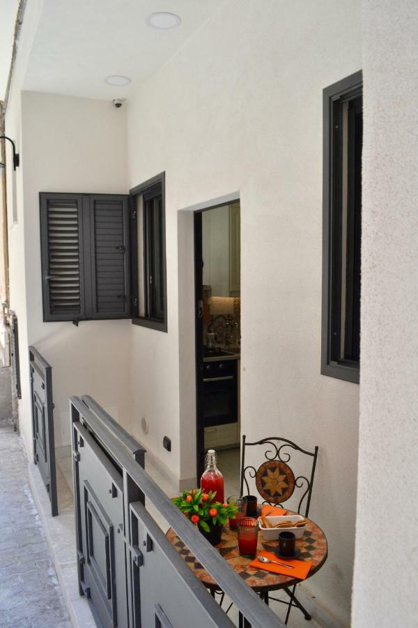 I Pupi - Sicilian Apartment Джардини-Наксос Экстерьер фото